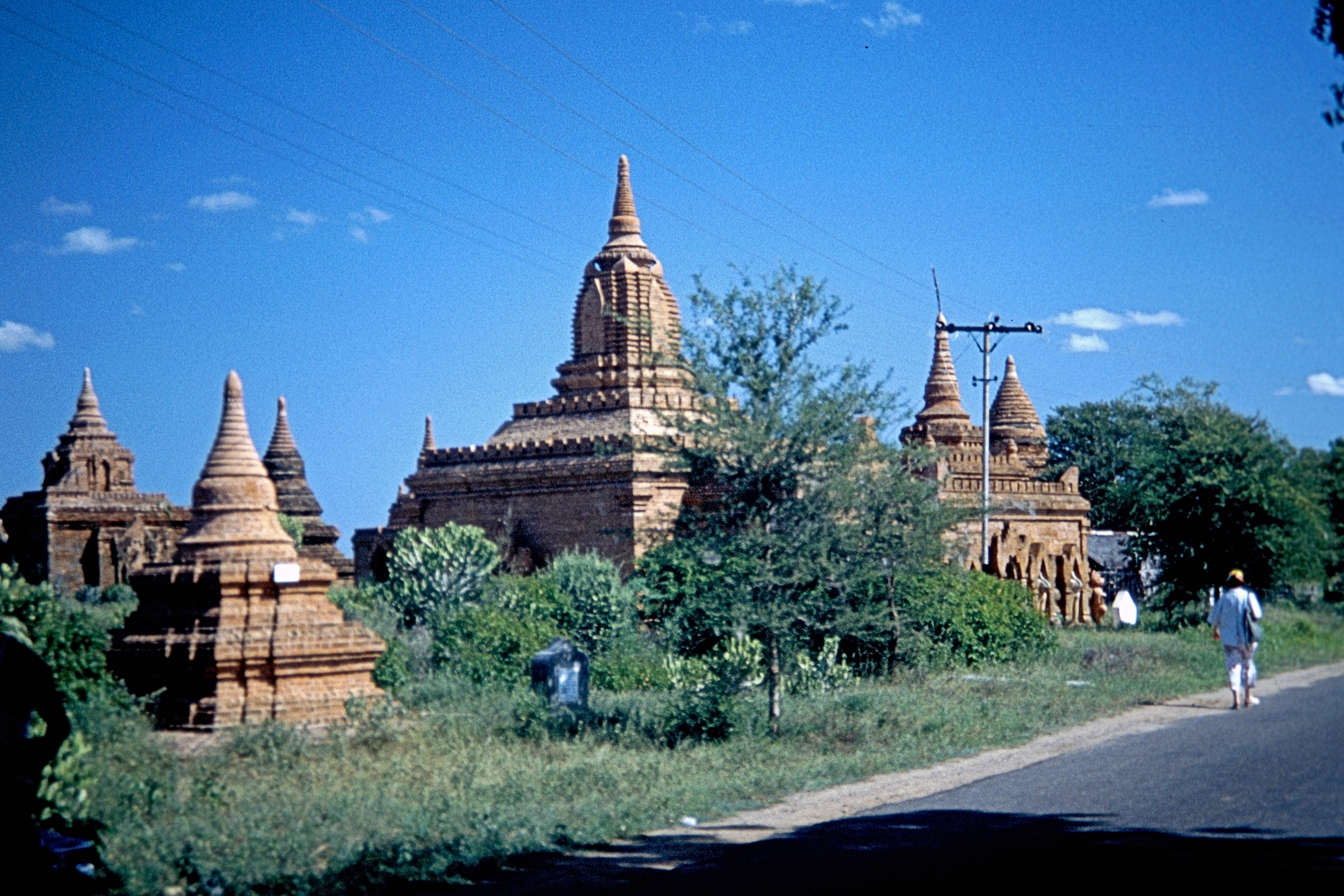 Neuere Pagoden in Bagan